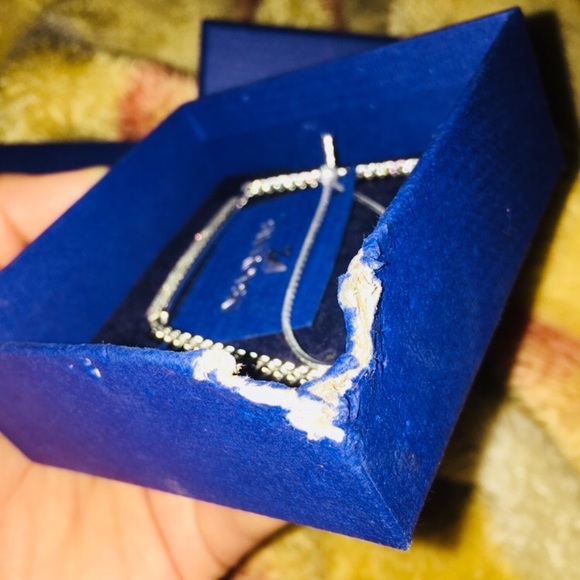 Swarovski Crystals Necklace - Picture 7 of 7